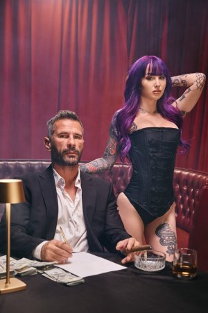 Valerica Steele seduces boss with pussy licking masturbation at office desk — Valerica Steele & Manuel Ferrara #9