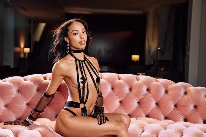 Ariana Marie and Alexis Tae, LA skyline erotic glamour session, improvised pussy licking — Ariana Marie & Alexis Tae #14